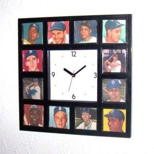 Topps 1952 Wax Pack stars Mickey Mantle Willie Mays Clock with 12 pictures